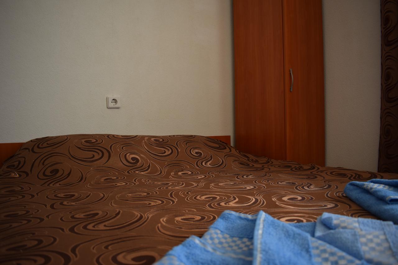 Complex Pele Hotel Zmeitsa Ngoại thất bức ảnh