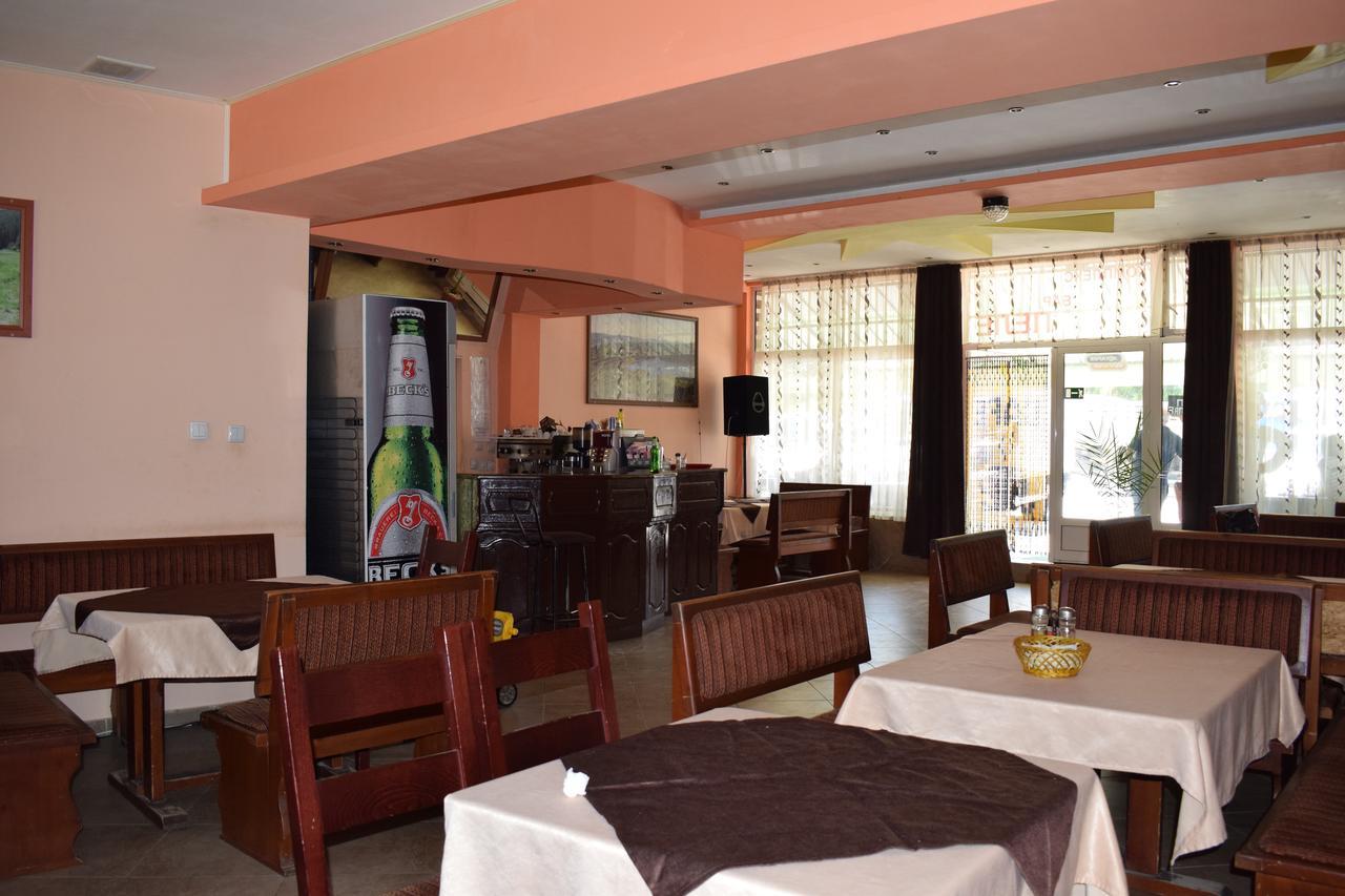 Complex Pele Hotel Zmeitsa Ngoại thất bức ảnh